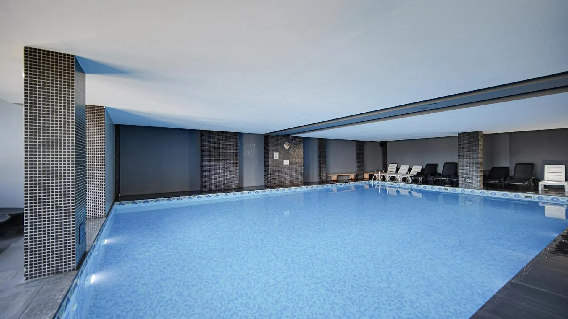 Riverside Boutique Hotel 班斯科