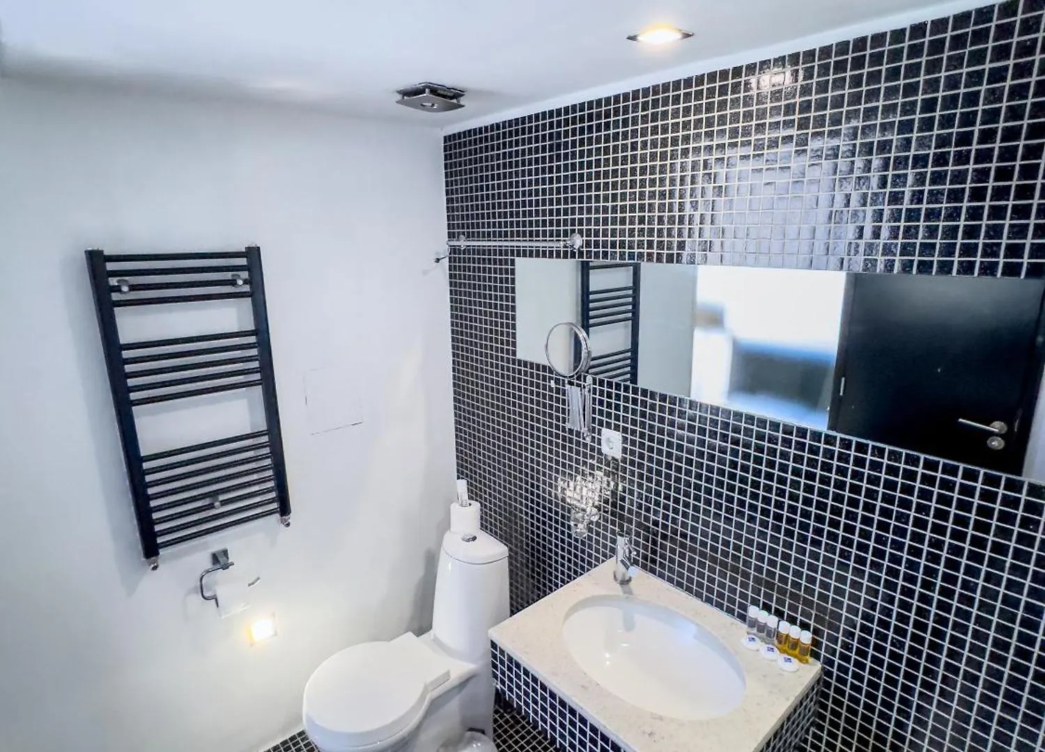 Riverside Boutique Hotel 班斯科